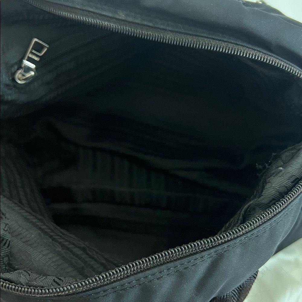 Vintage Prada black nylon handbag - Picture 8 of 9